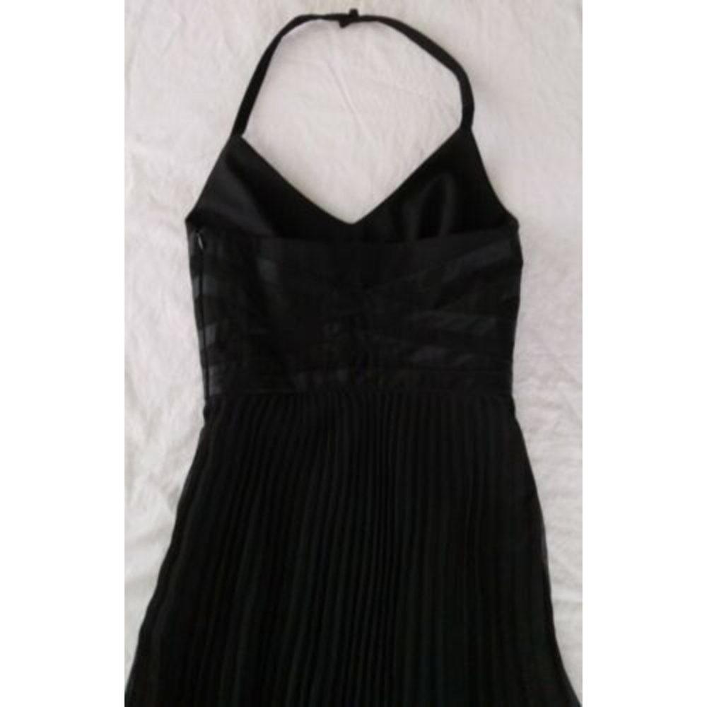 Kay Unger New York Black Halter Dress Pleated Laser Cut Size 2 - Picture 5 of 12